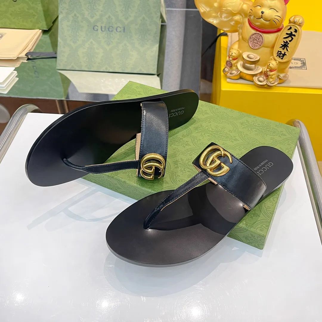 Slippers I641