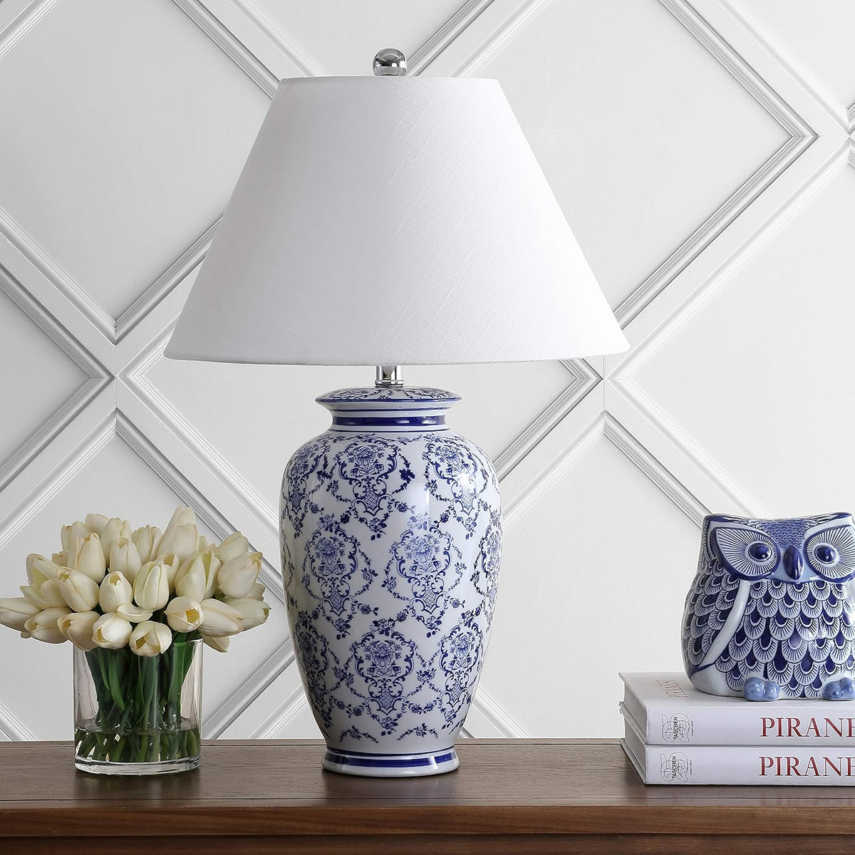 Blue/White Chinoiserie Ceramic LED Table Lamp B6600