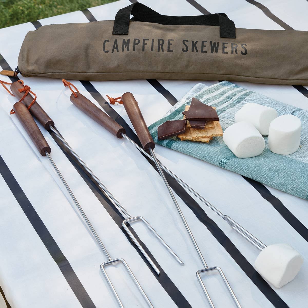 4pc Campfire Skewer Set with Carrying Bag O37816