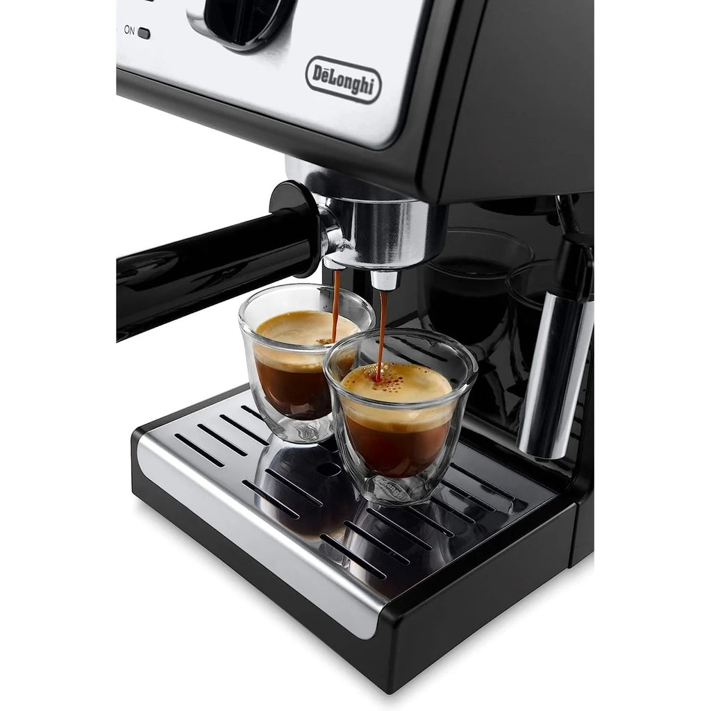 15-Bar Pump Espresso and Cappuccino Machine Z841191